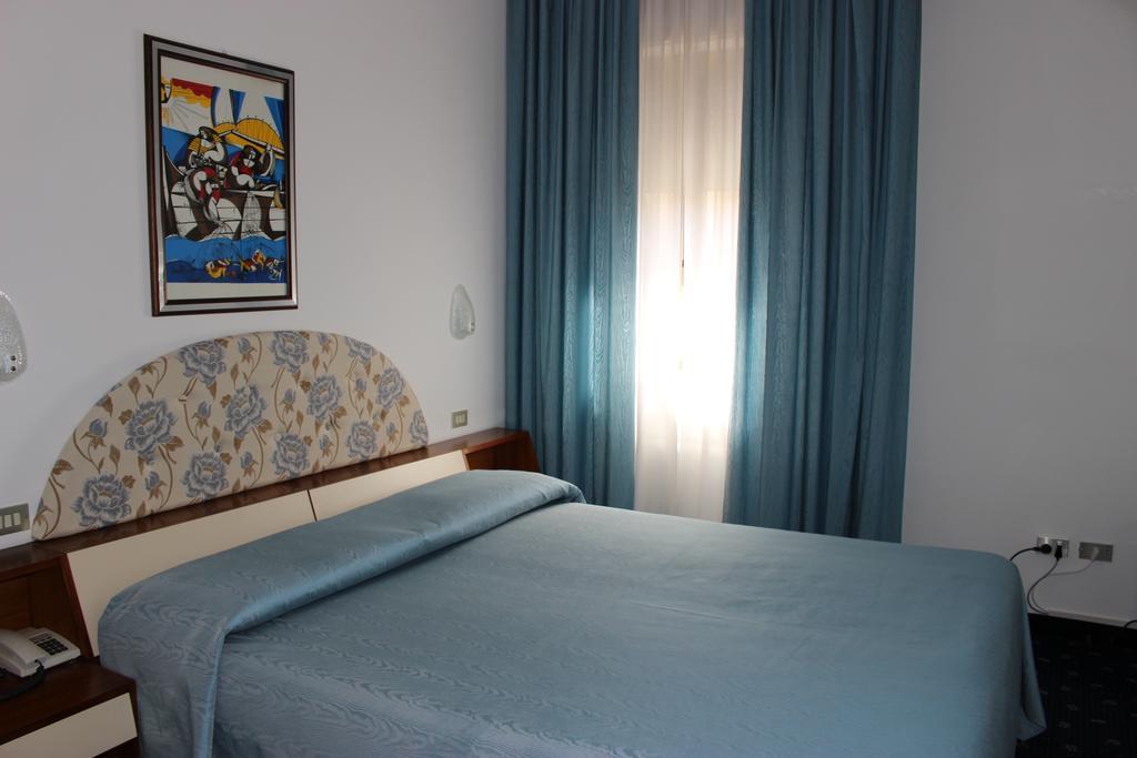 Hotel Pinolo Gubbio Exterior foto